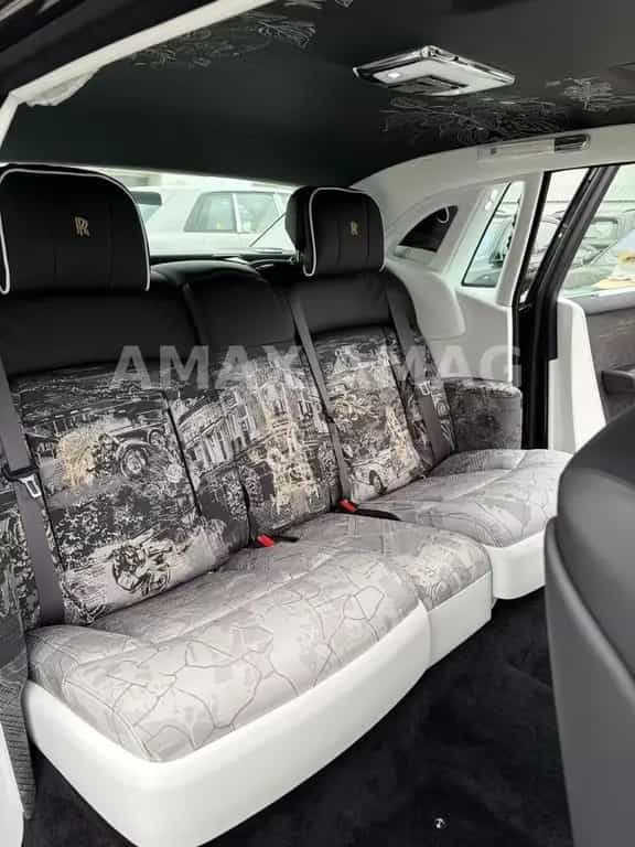 Rolls-Royce Phantom EWB Centenary 100th Edition null-photo-2