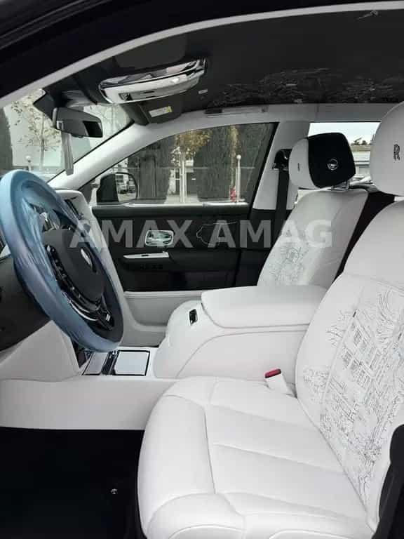Rolls-Royce Phantom EWB Centenary 100th Edition null-photo-3