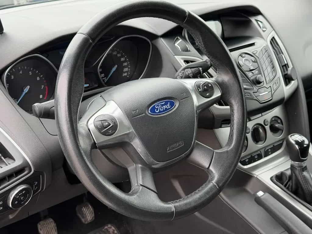 Ford Focus Turnier Sync Edition| Wenig-Km| EcoBoost 04/2014-photo-7