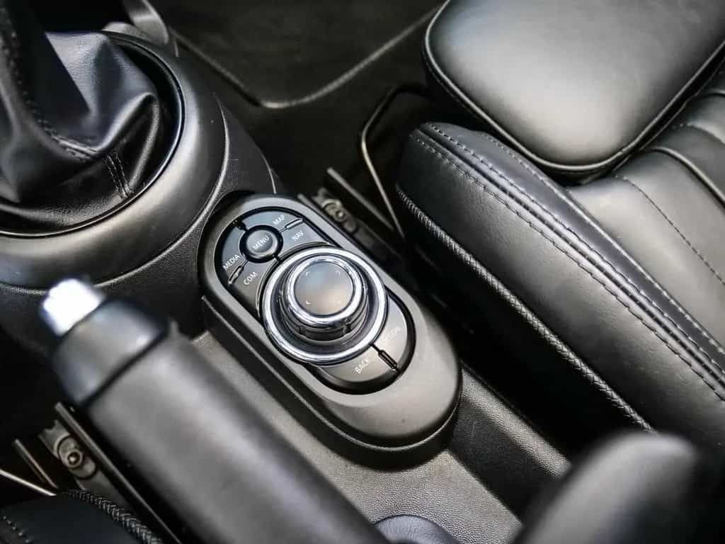 MINI Cooper Cabrio Cooper Younique Trim Nav LED RFK+PDC Shz 18" 01/2022-photo-21