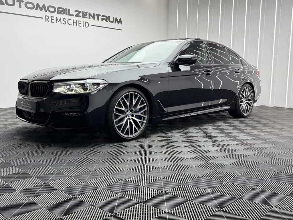 BMW 5 540 i M Sport*S.Dach*Kamera*HeadUP*Ambiente* 12/2018-photo-1