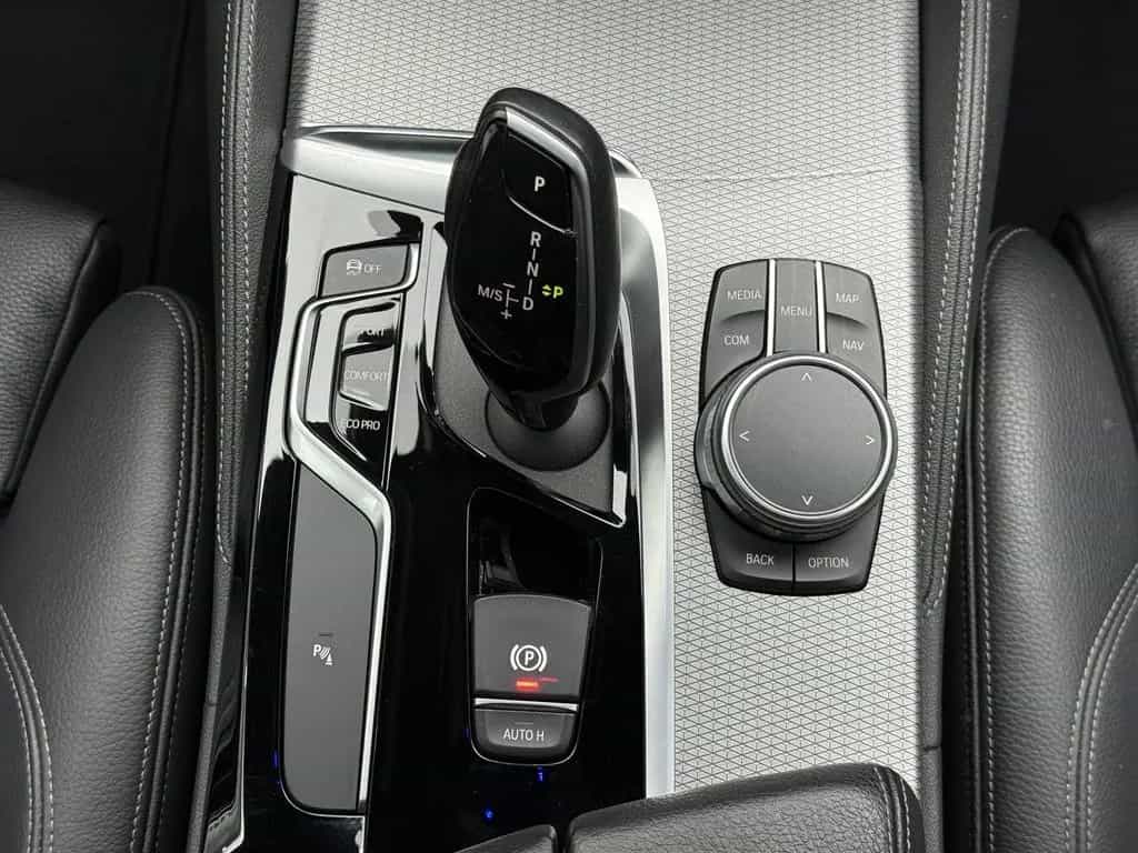 BMW 5 540 i M Sport*S.Dach*Kamera*HeadUP*Ambiente* 12/2018-photo-17