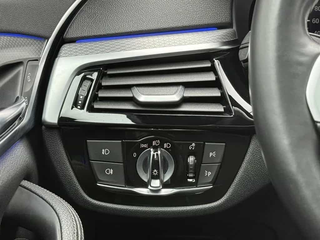 BMW 5 540 i M Sport*S.Dach*Kamera*HeadUP*Ambiente* 12/2018-photo-25