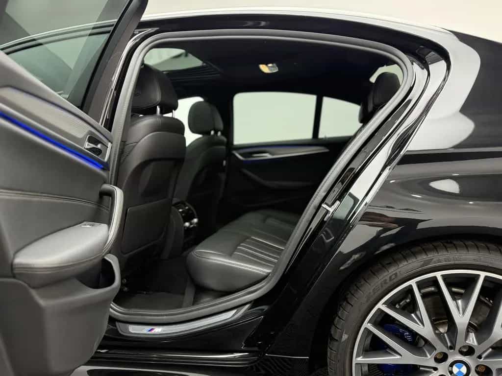 BMW 5 540 i M Sport*S.Dach*Kamera*HeadUP*Ambiente* 12/2018-photo-27