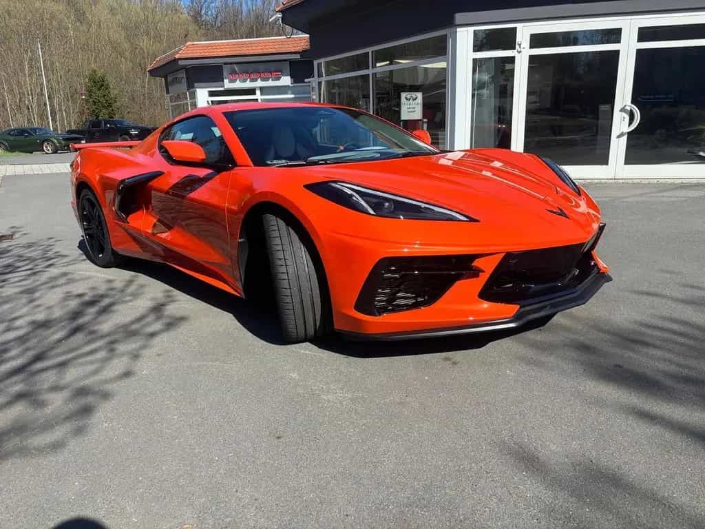Corvette C8 Stingray Coupé 3LT 26 new Interior/Spoiler null-photo-1