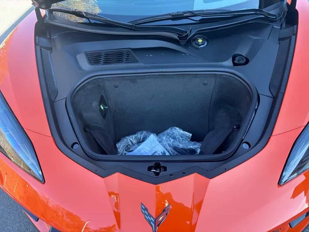 Corvette C8 Stingray Coupé 3LT 26 new Interior/Spoiler null-photo-18