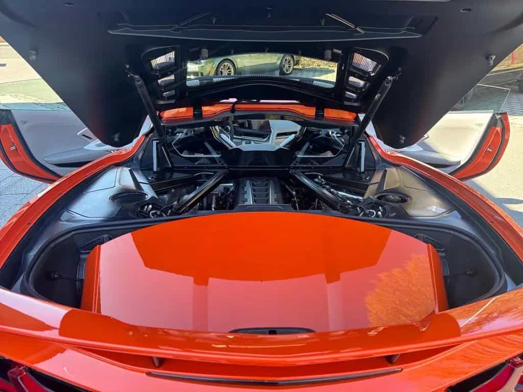 Corvette C8 Stingray Coupé 3LT 26 new Interior/Spoiler null-photo-19