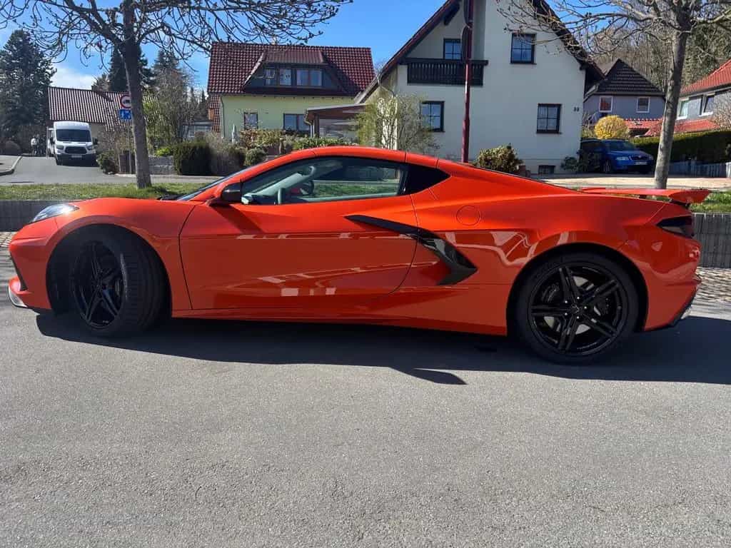 Corvette C8 Stingray Coupé 3LT 26 new Interior/Spoiler null-photo-5