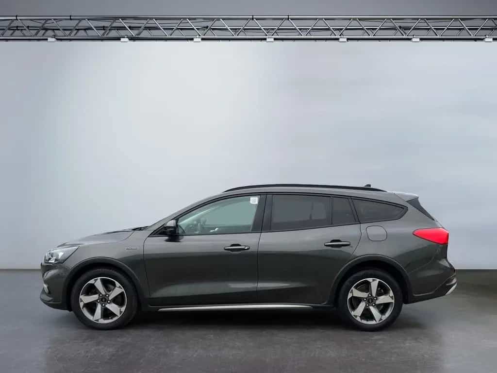 Ford Focus Turnier Active 1.5 EcoBlue Winter Paket 07/2021-photo-2
