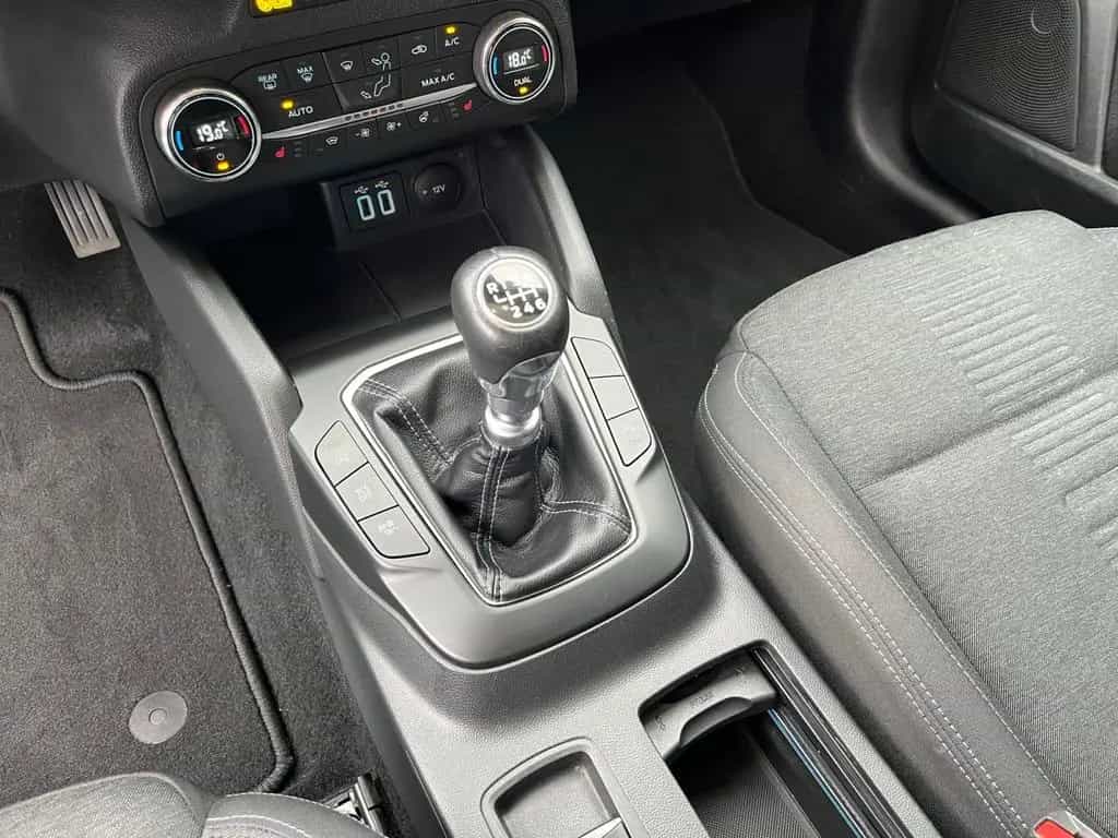 Ford Focus Turnier Active 1.5 EcoBlue Winter Paket 07/2021-photo-8
