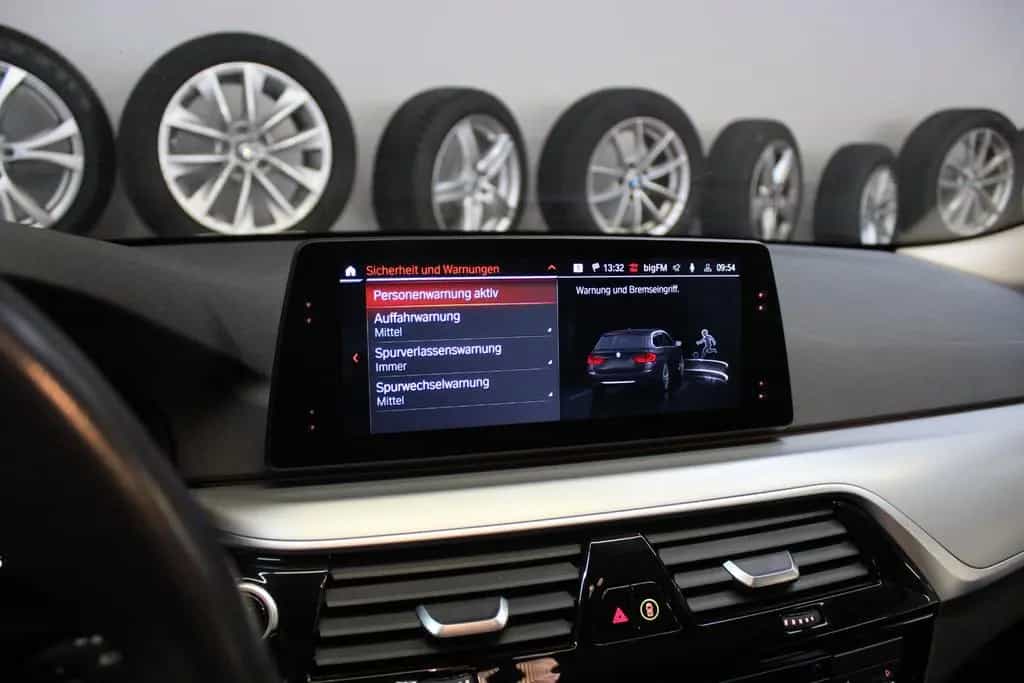 BMW 5 Series Cockpit*AHK*HUD*LHZ 11/2019-photo-25