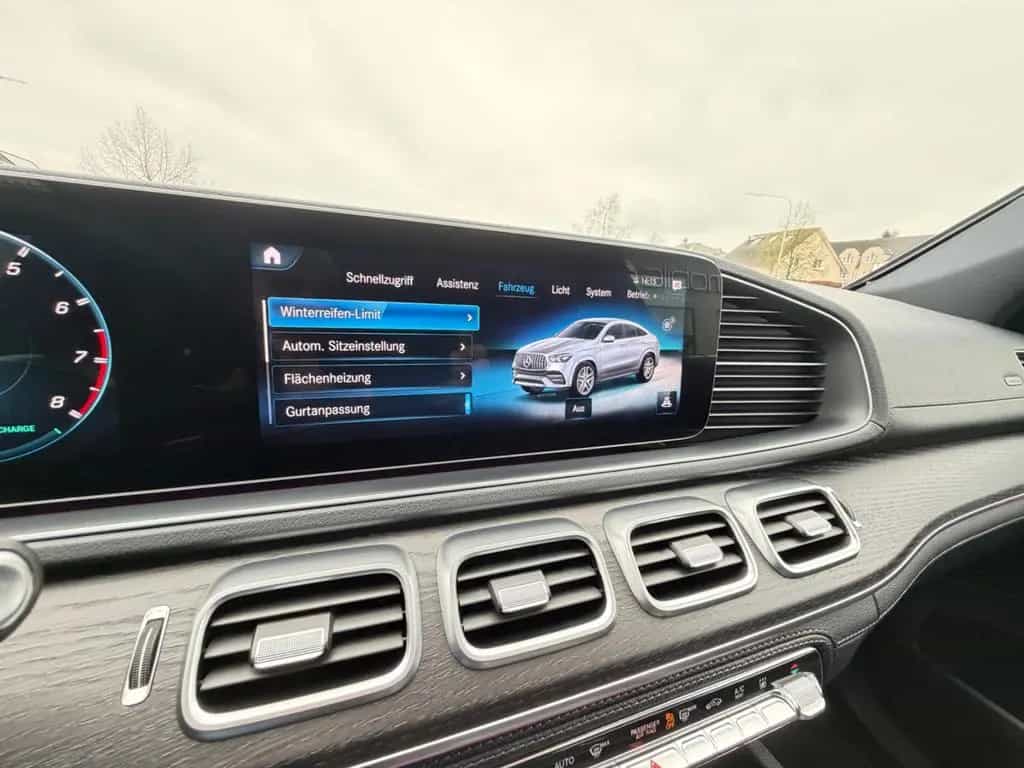 Mercedes-Benz GLE-Class 12/2020-photo-30
