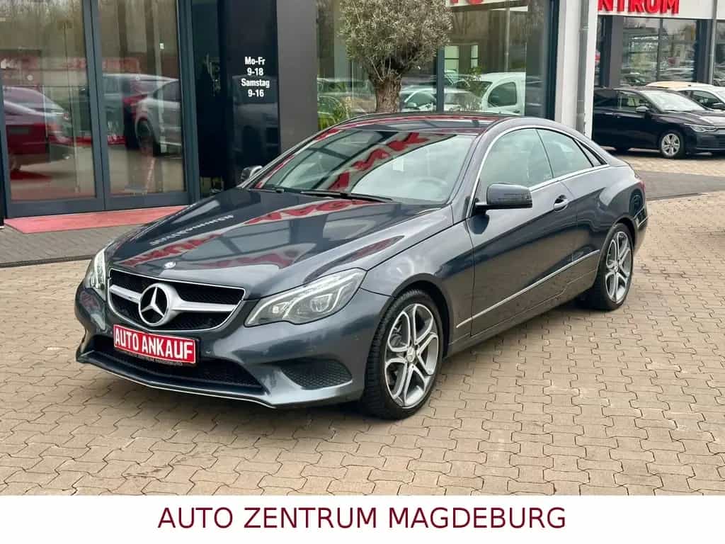 Mercedes-Benz E 200 Coupe *LED*NAVI*SPORTPAKET*TEMPOMAT* 12/2015-photo-1