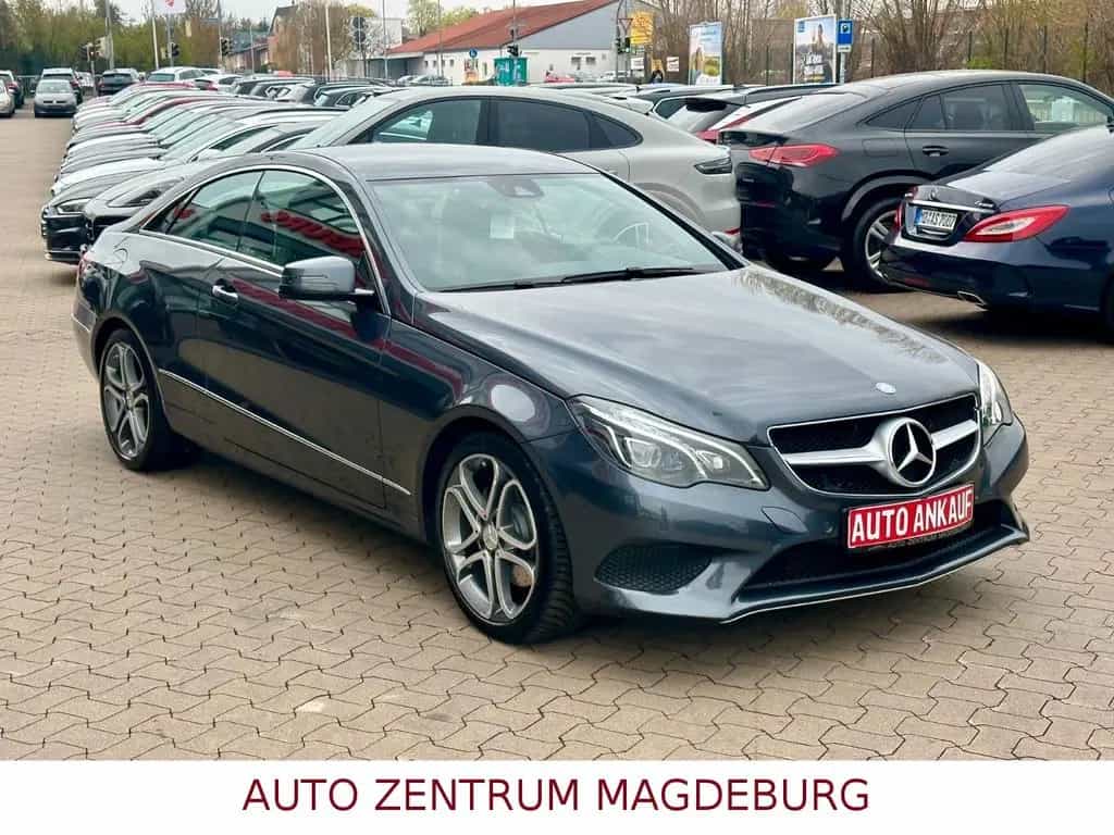 Mercedes-Benz E 200 Coupe *LED*NAVI*SPORTPAKET*TEMPOMAT* 12/2015-photo-3