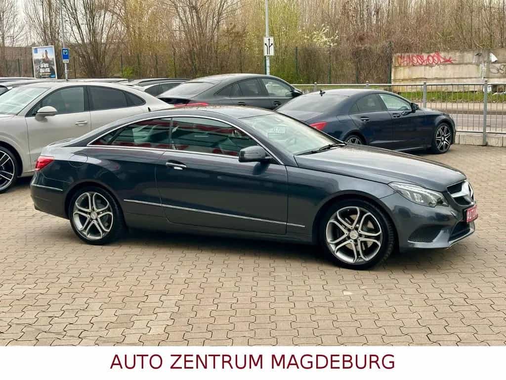 Mercedes-Benz E 200 Coupe *LED*NAVI*SPORTPAKET*TEMPOMAT* 12/2015-photo-4