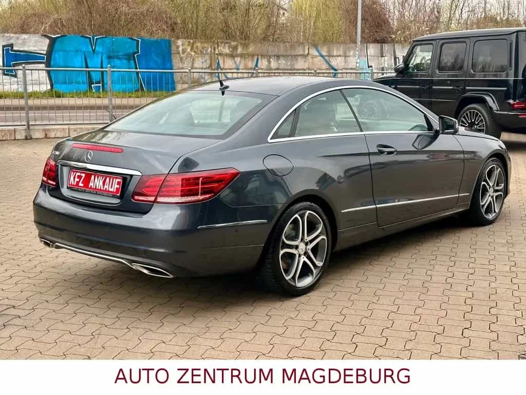 Mercedes-Benz E 200 Coupe *LED*NAVI*SPORTPAKET*TEMPOMAT* 12/2015-photo-5