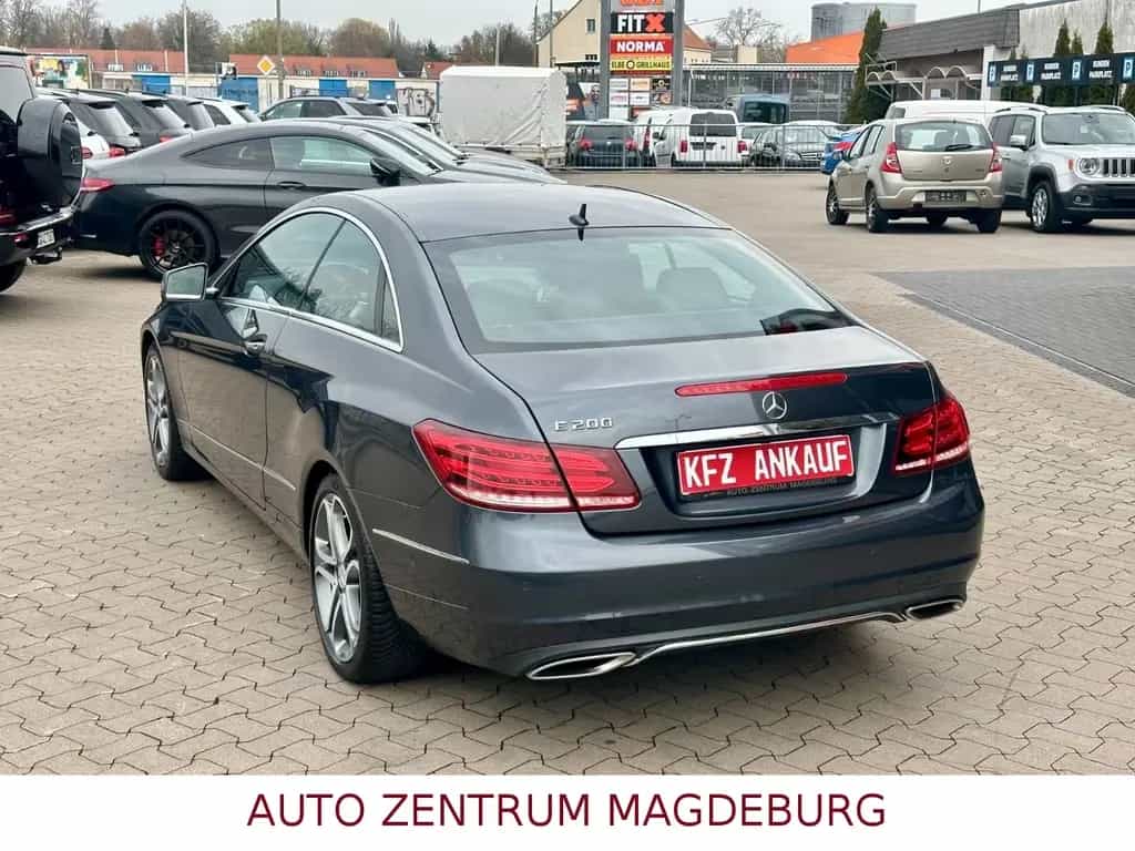 Mercedes-Benz E 200 Coupe *LED*NAVI*SPORTPAKET*TEMPOMAT* 12/2015-photo-7