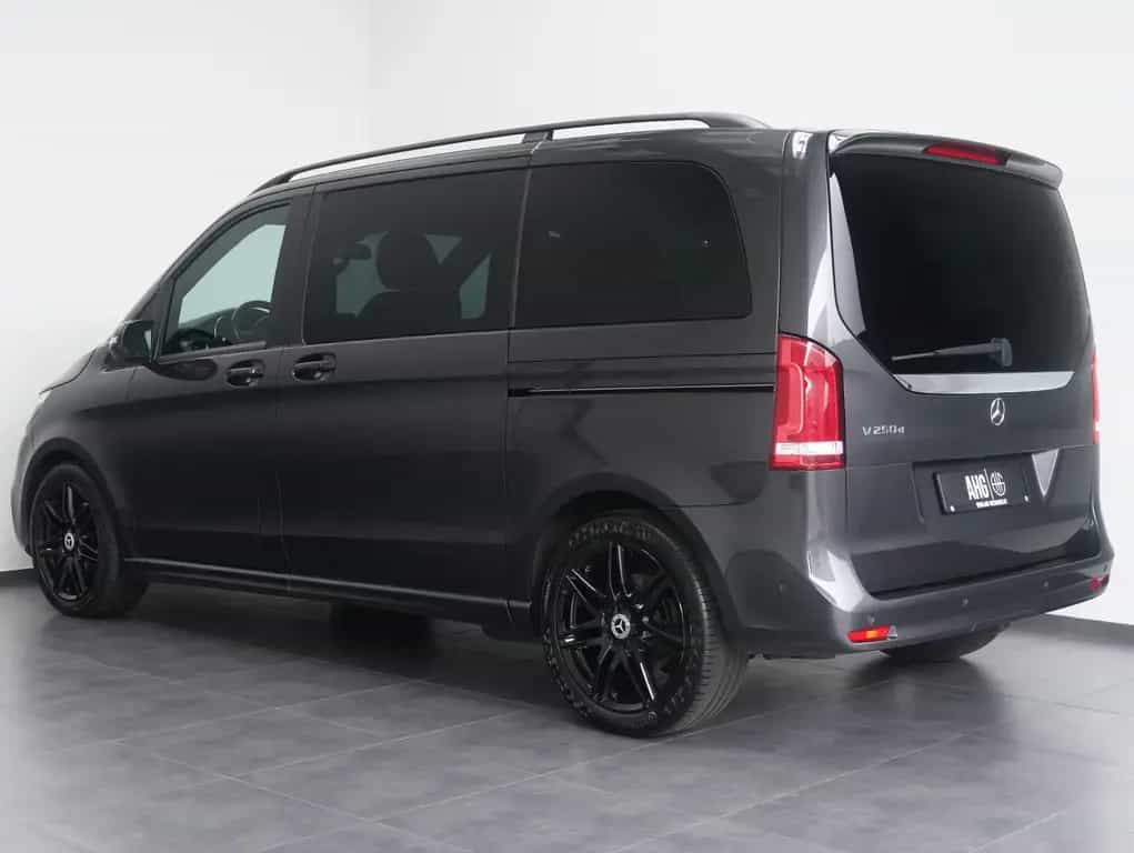 Mercedes-Benz V-Class 250 d kompakt AMG-LINE/NIGHT/LM19"/AHK 12/2021-photo-2