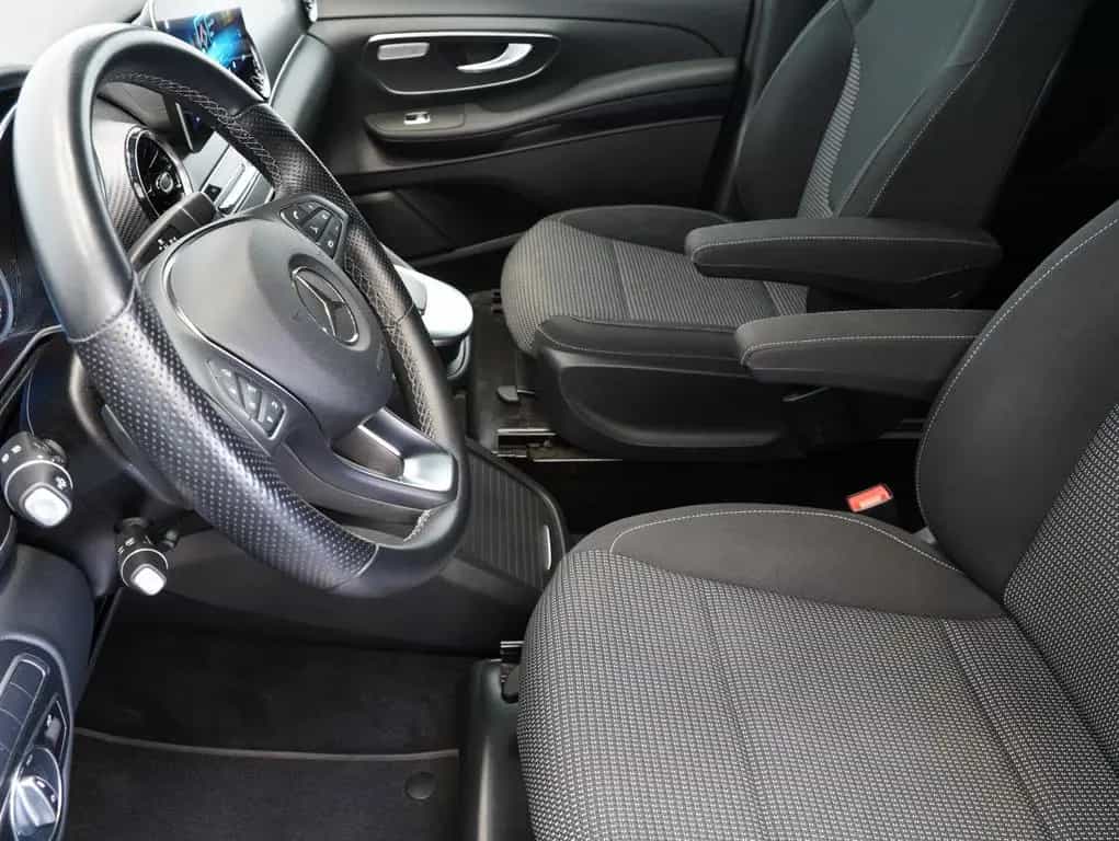 Mercedes-Benz V-Class 250 d kompakt AMG-LINE/NIGHT/LM19"/AHK 12/2021-photo-4