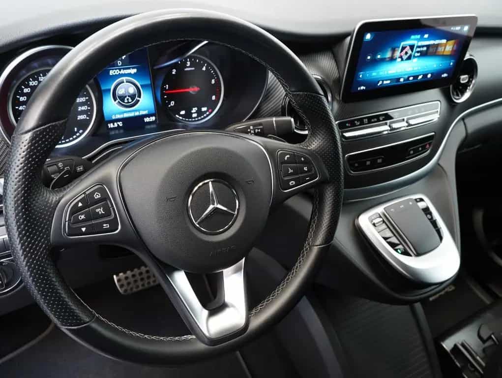 Mercedes-Benz V-Class 250 d kompakt AMG-LINE/NIGHT/LM19"/AHK 12/2021-photo-5