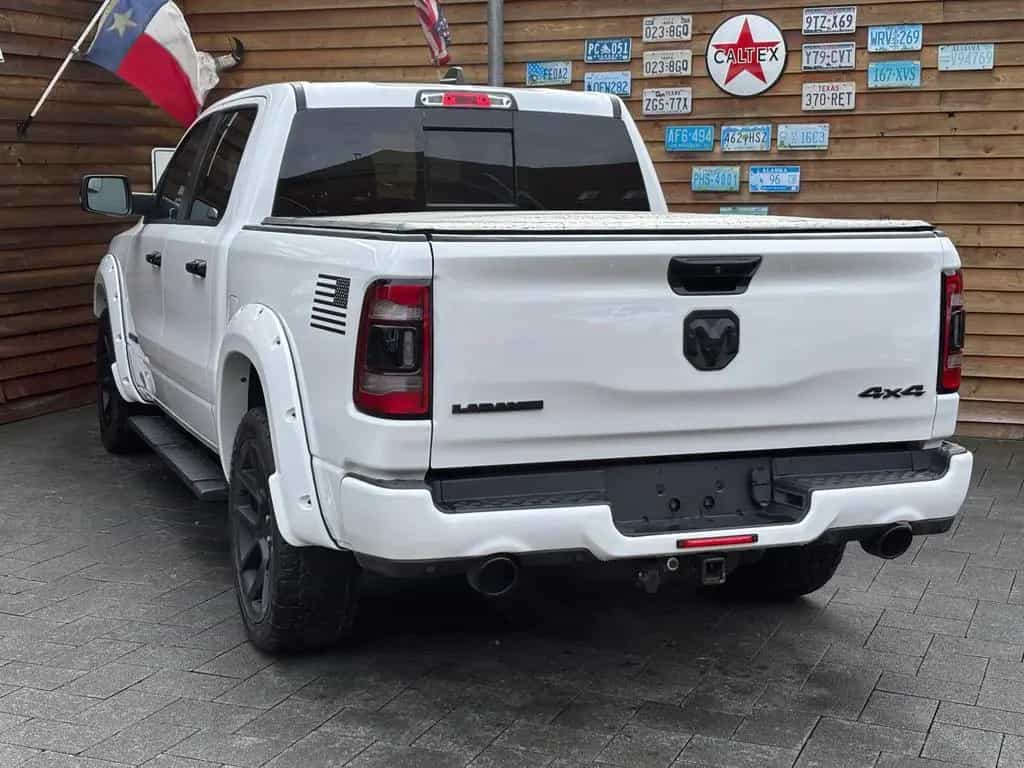 Dodge RAM 1500 Laramie 5.7L 12Zoll Display 4x4 LPG AHK 05/2023-photo-11