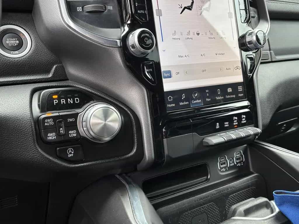 Dodge RAM 1500 Laramie 5.7L 12Zoll Display 4x4 LPG AHK 05/2023-photo-21