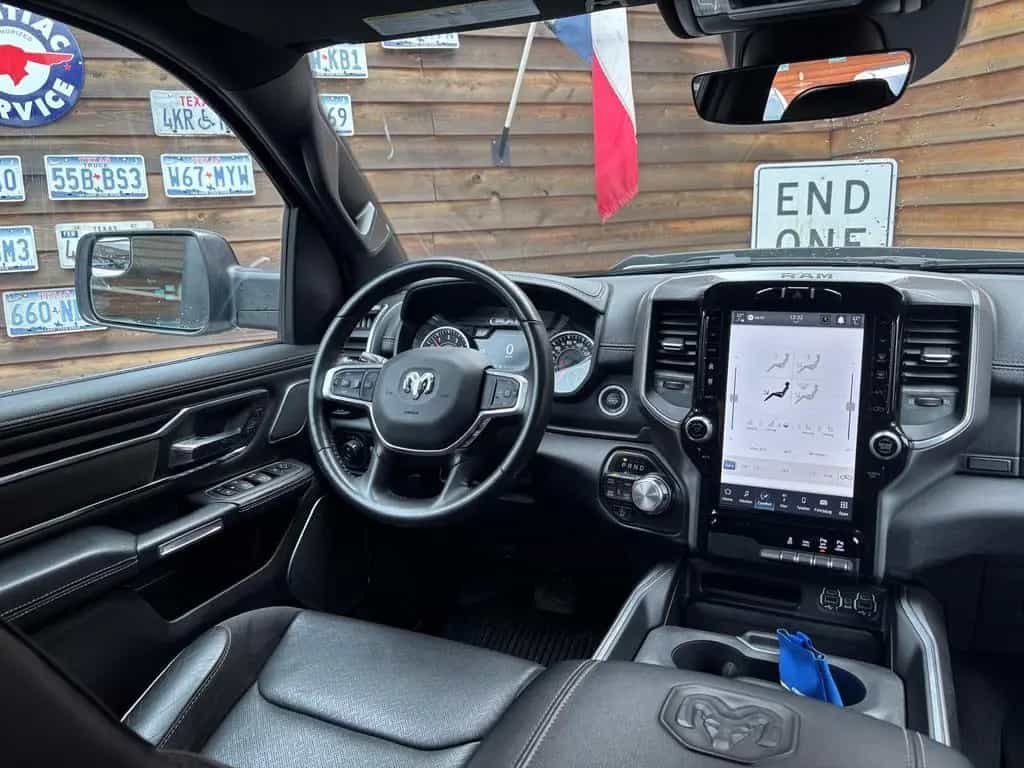 Dodge RAM 1500 Laramie 5.7L 12Zoll Display 4x4 LPG AHK 05/2023-photo-22