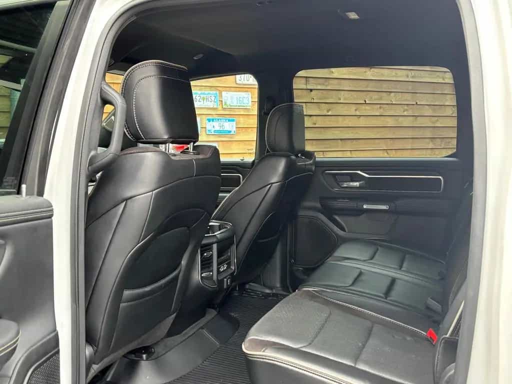 Dodge RAM 1500 Laramie 5.7L 12Zoll Display 4x4 LPG AHK 05/2023-photo-24