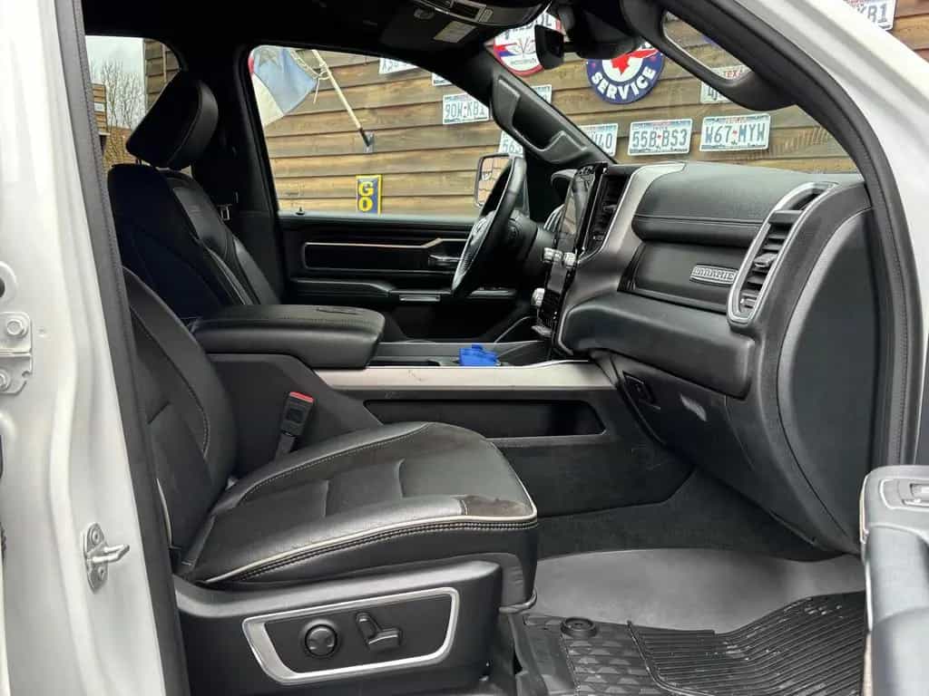 Dodge RAM 1500 Laramie 5.7L 12Zoll Display 4x4 LPG AHK 05/2023-photo-27