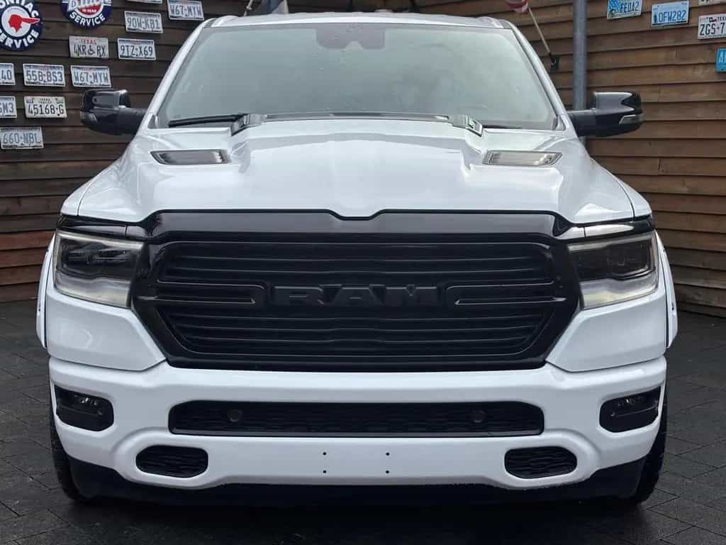 Dodge RAM 1500 Laramie 5.7L 12Zoll Display 4x4 LPG AHK 05/2023-photo-4