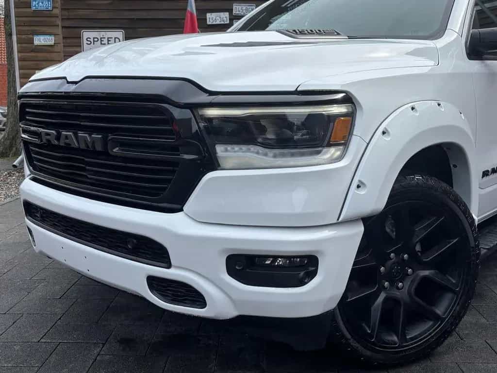Dodge RAM 1500 Laramie 5.7L 12Zoll Display 4x4 LPG AHK 05/2023-photo-5