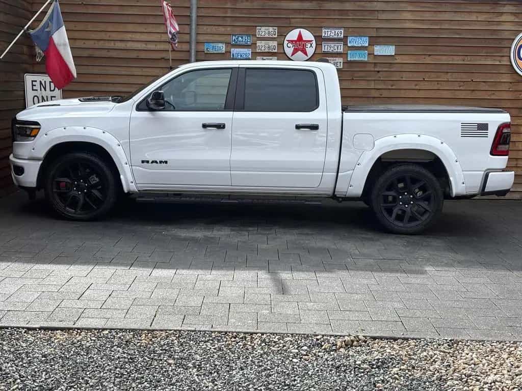 Dodge RAM 1500 Laramie 5.7L 12Zoll Display 4x4 LPG AHK 05/2023-photo-8
