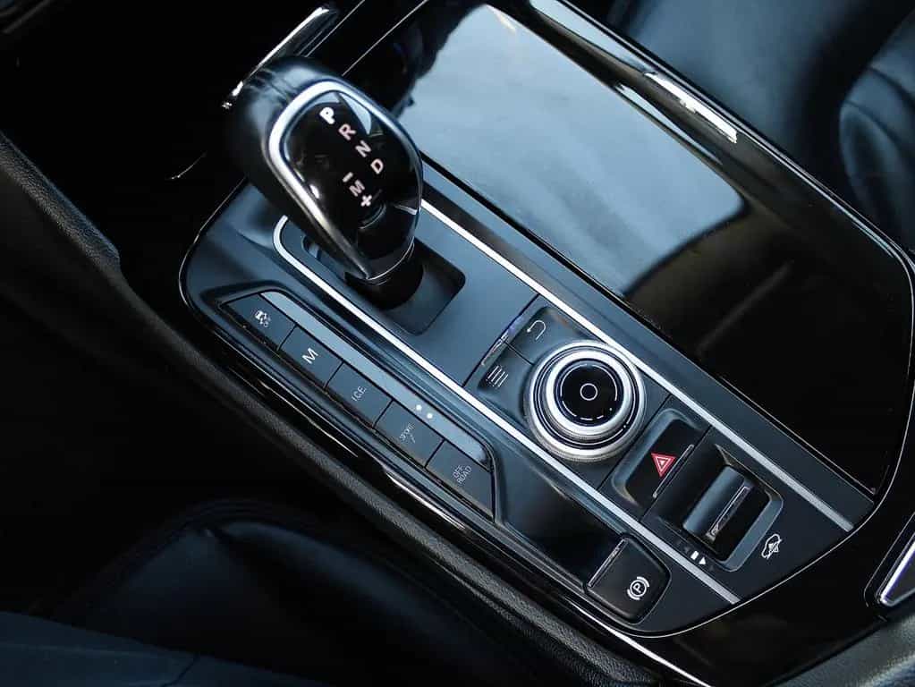 Maserati Levante 3.0d Q4 *KAMERA*SPUR*SKYHOOK*LUFT*21 10/2016-photo-15