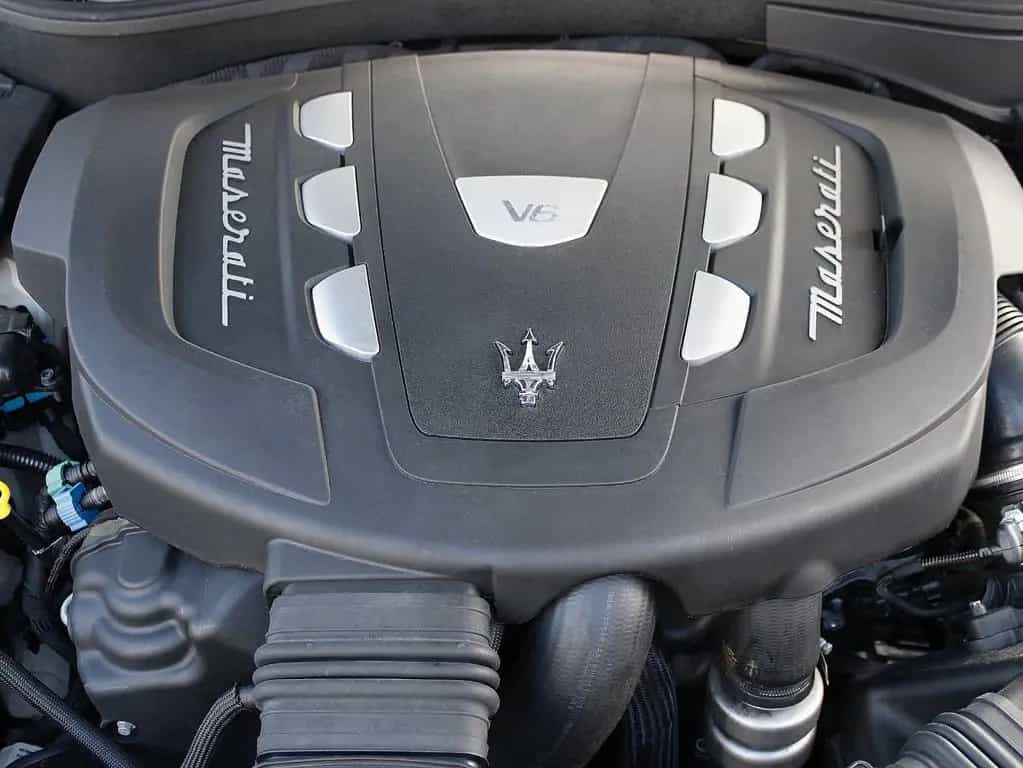 Maserati Levante 3.0d Q4 *KAMERA*SPUR*SKYHOOK*LUFT*21 10/2016-photo-19