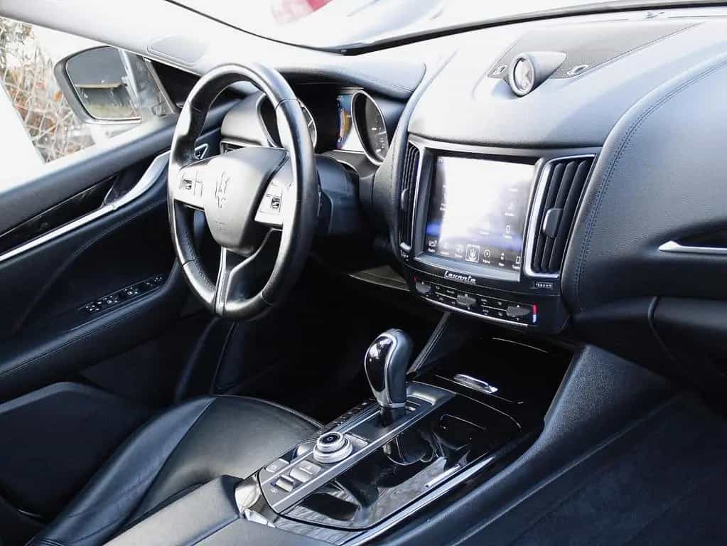 Maserati Levante 3.0d Q4 *KAMERA*SPUR*SKYHOOK*LUFT*21 10/2016-photo-8