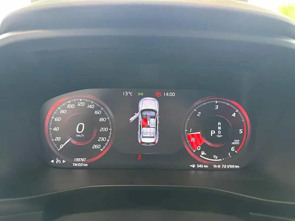 Volvo XC40 R Design 2WD Automatik Kamera Navi LED 10/2020-photo-23