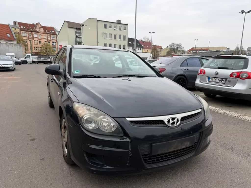 Hyundai i30 blue 1.4*Klima*Euro4* 09/2009-photo-3