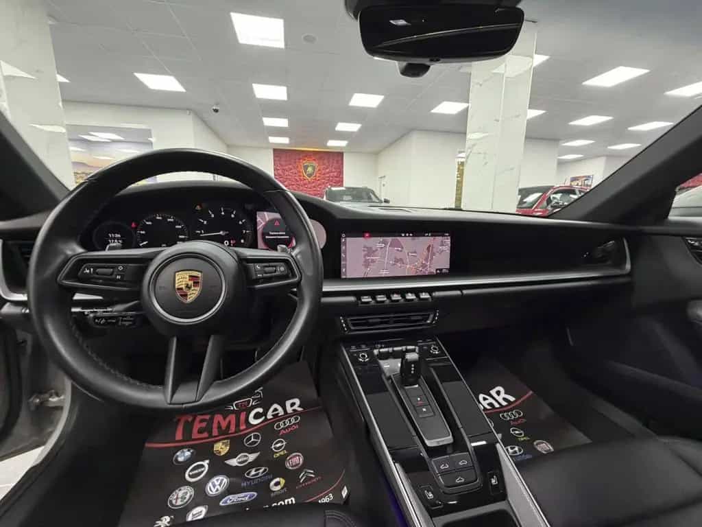 Porsche 911 Carrera 03/2021-photo-11