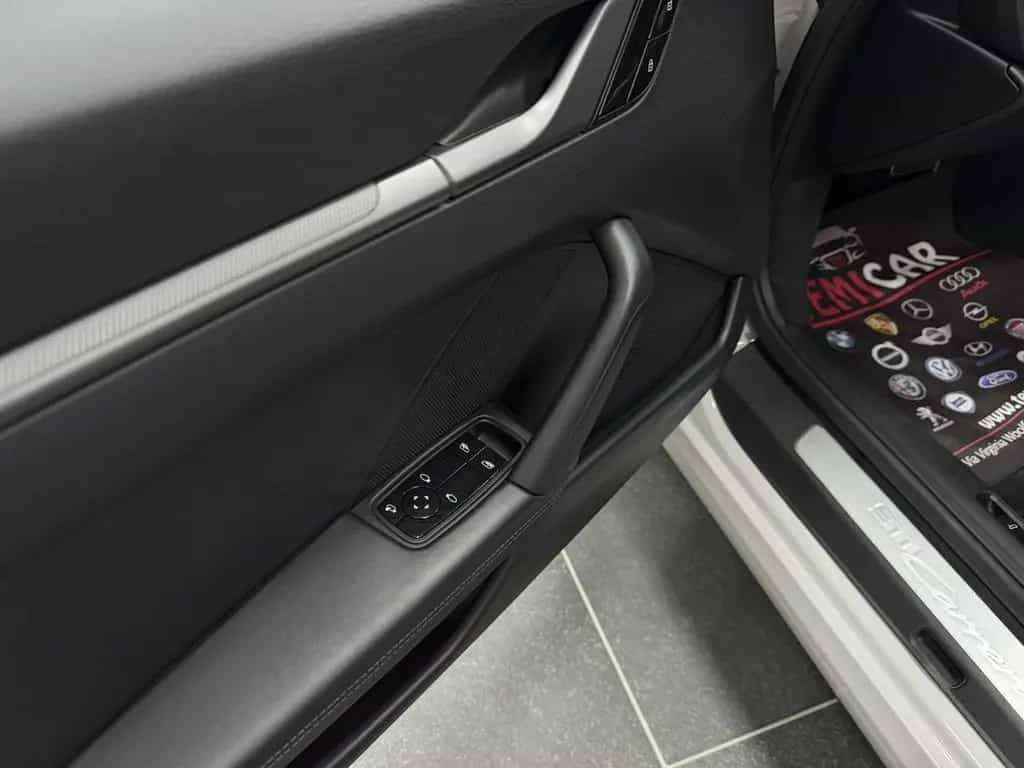 Porsche 911 Carrera 03/2021-photo-7