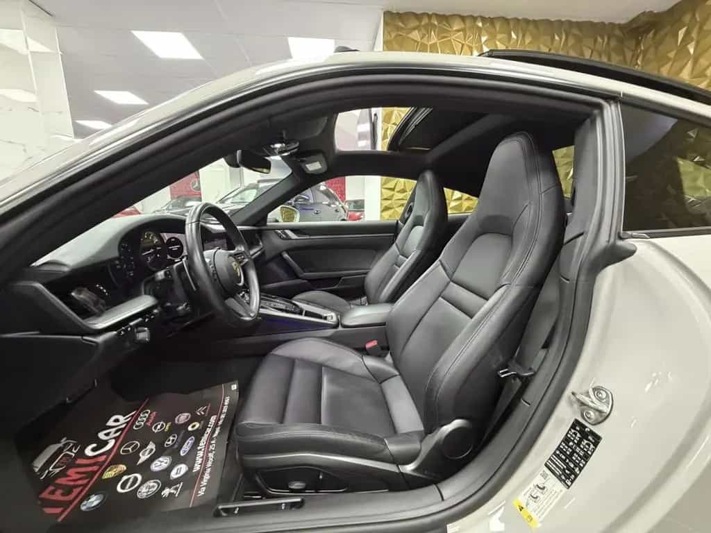 Porsche 911 Carrera 03/2021-photo-8