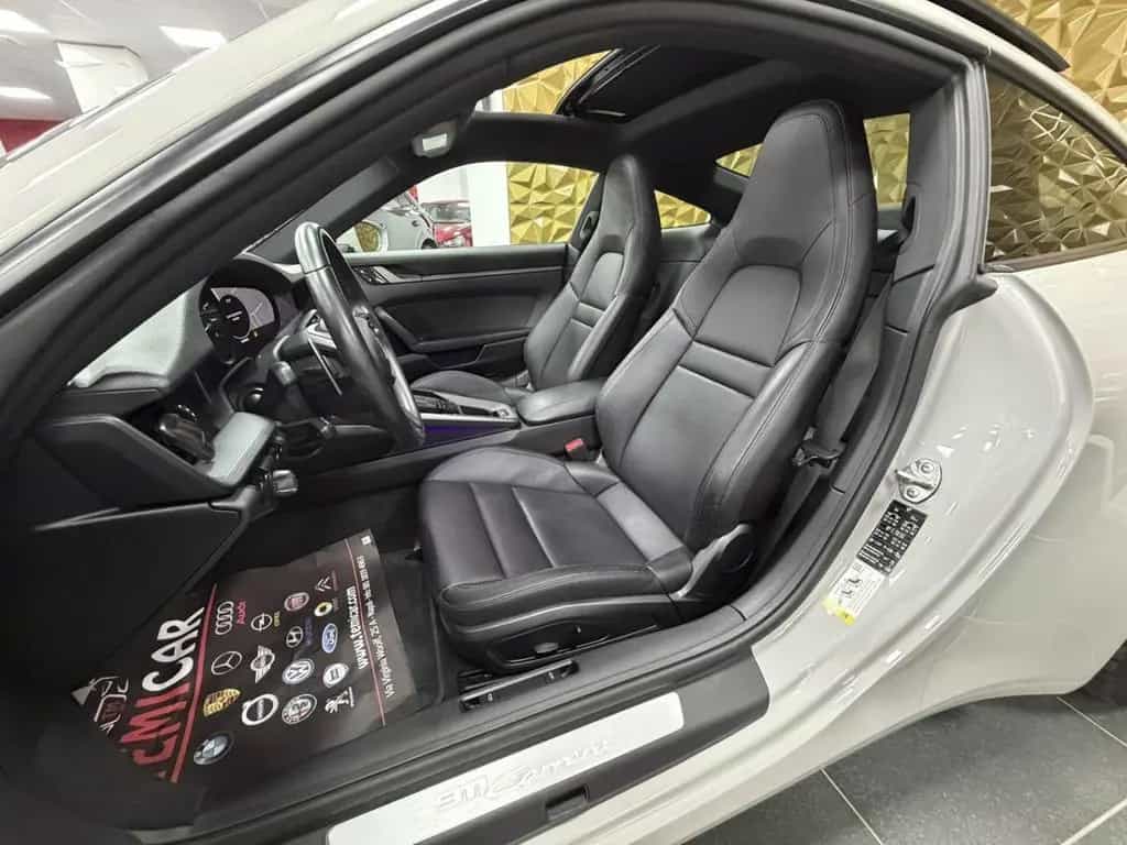 Porsche 911 Carrera 03/2021-photo-9