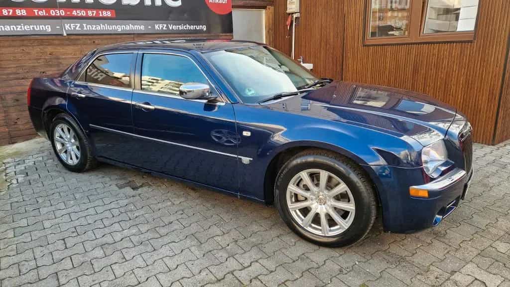 Chrysler 300C 3.5,AUTOMATIK, PDC,SHZ, 09/2005-photo-1