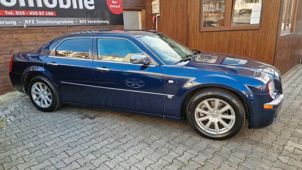 Chrysler 300C 3.5,AUTOMATIK, PDC,SHZ, 09/2005-photo-2