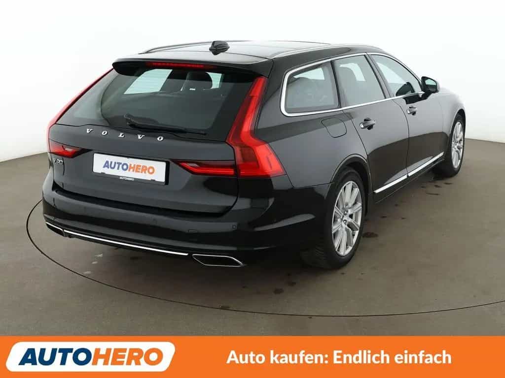 Volvo V90 2.0 D4 Inscription Aut.*NAVI*HUD*LED* 05/2017-photo-4