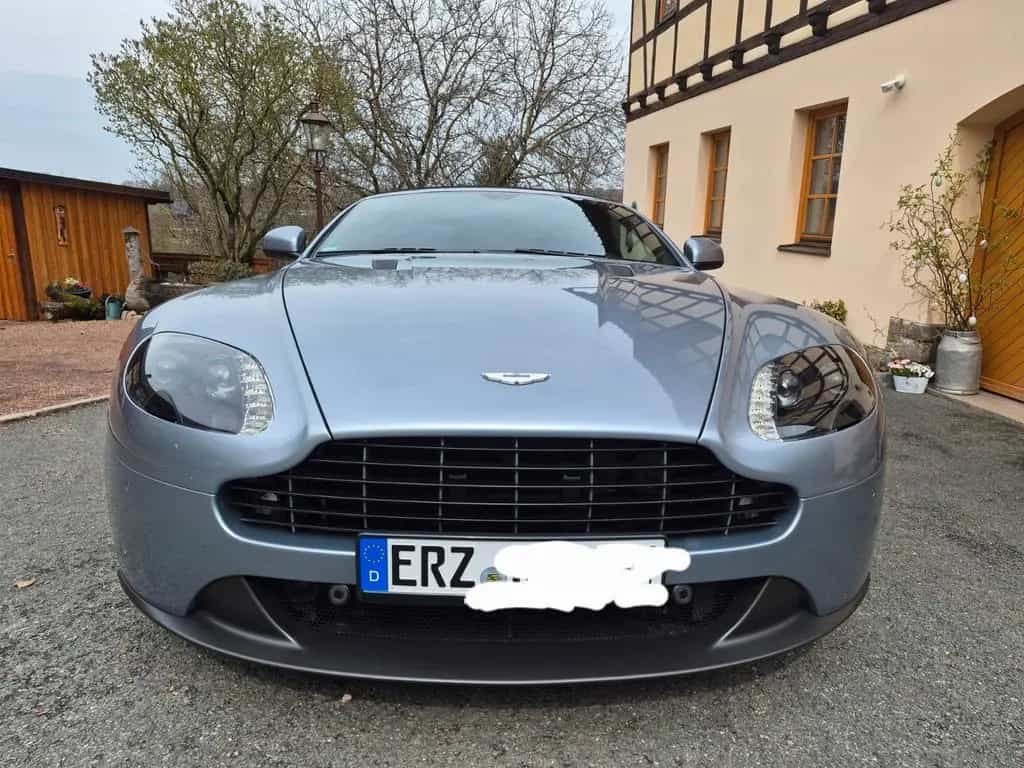 Aston Martin V8 Vantage N430 09/2015-photo-1