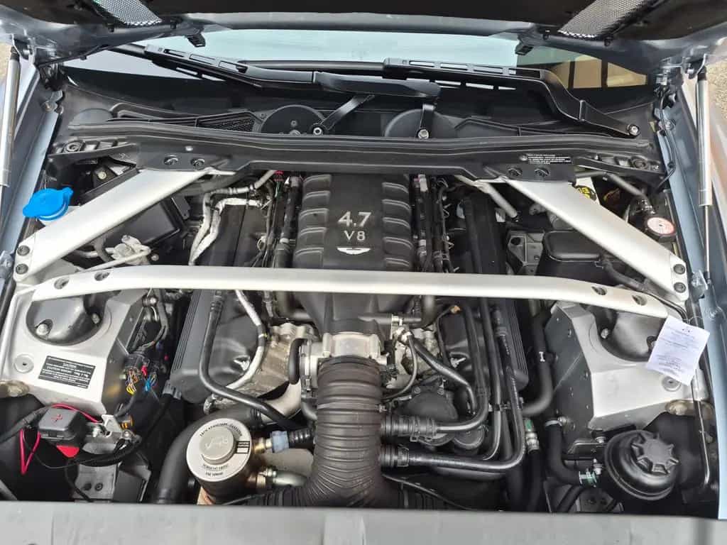Aston Martin V8 Vantage N430 09/2015-photo-6