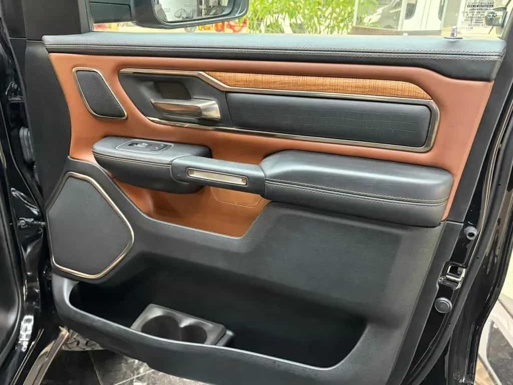 Dodge RAM 1500 LongHorn 4x4 Leder Pano LED 360°Luft-FW 04/2022-photo-13
