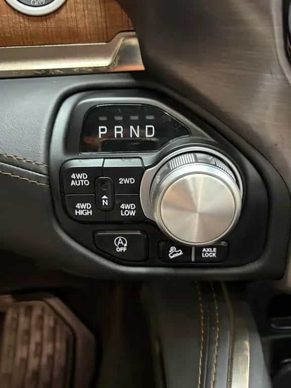 Dodge RAM 1500 LongHorn 4x4 Leder Pano LED 360°Luft-FW 04/2022-photo-30