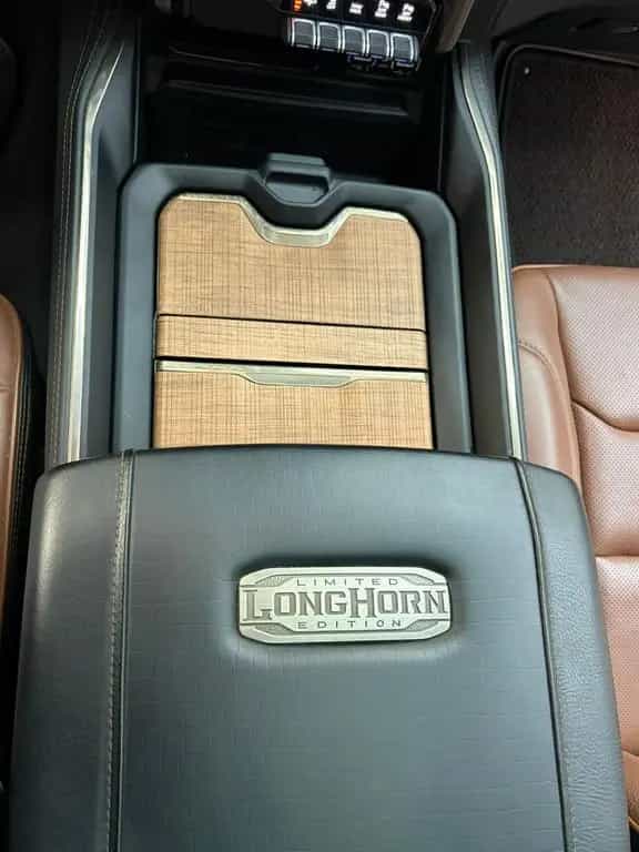 Dodge RAM 1500 LongHorn 4x4 Leder Pano LED 360°Luft-FW 04/2022-photo-32