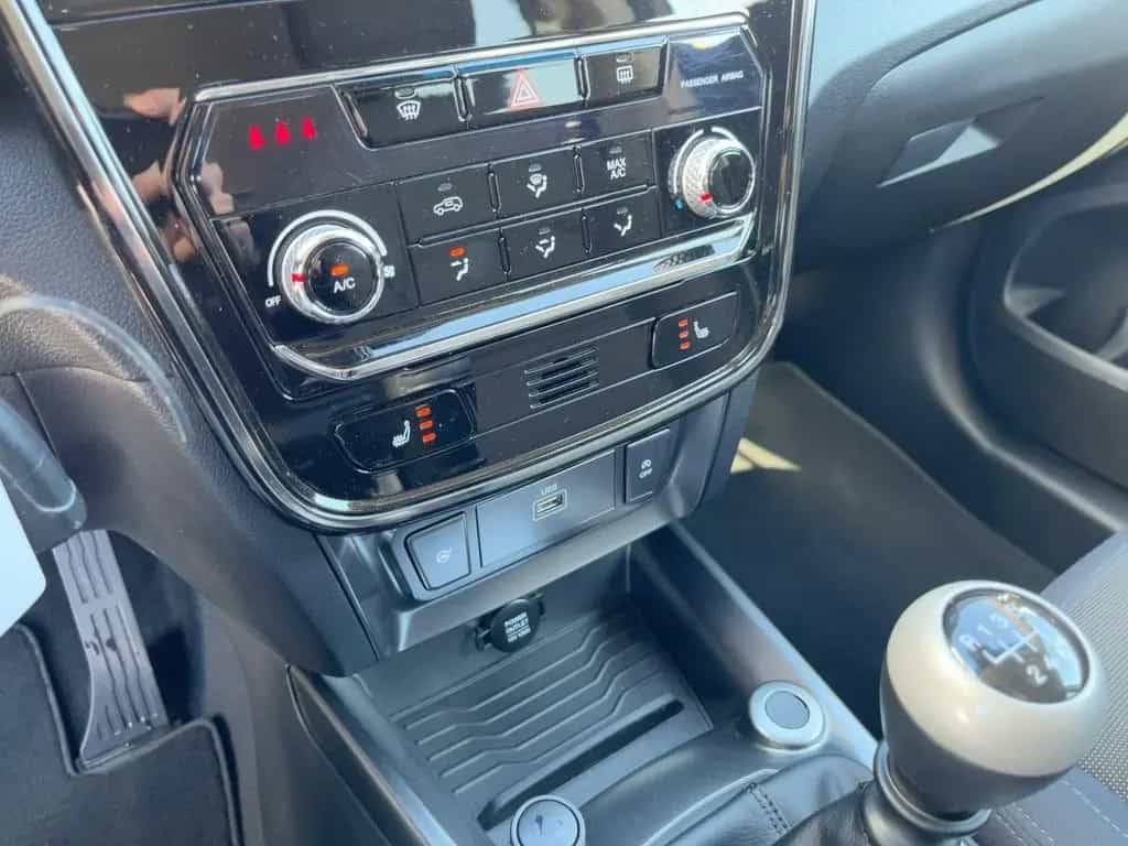 Ssangyong Tivoli 1.2 T-GDI 4x2 Fizz AHK*Navi*KAM*DAB*SHZ 03/2022-photo-13